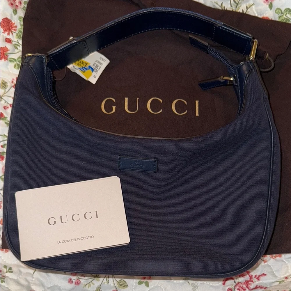Gucci Women’s Hobo Cloth Bag - Picture 3 of 4